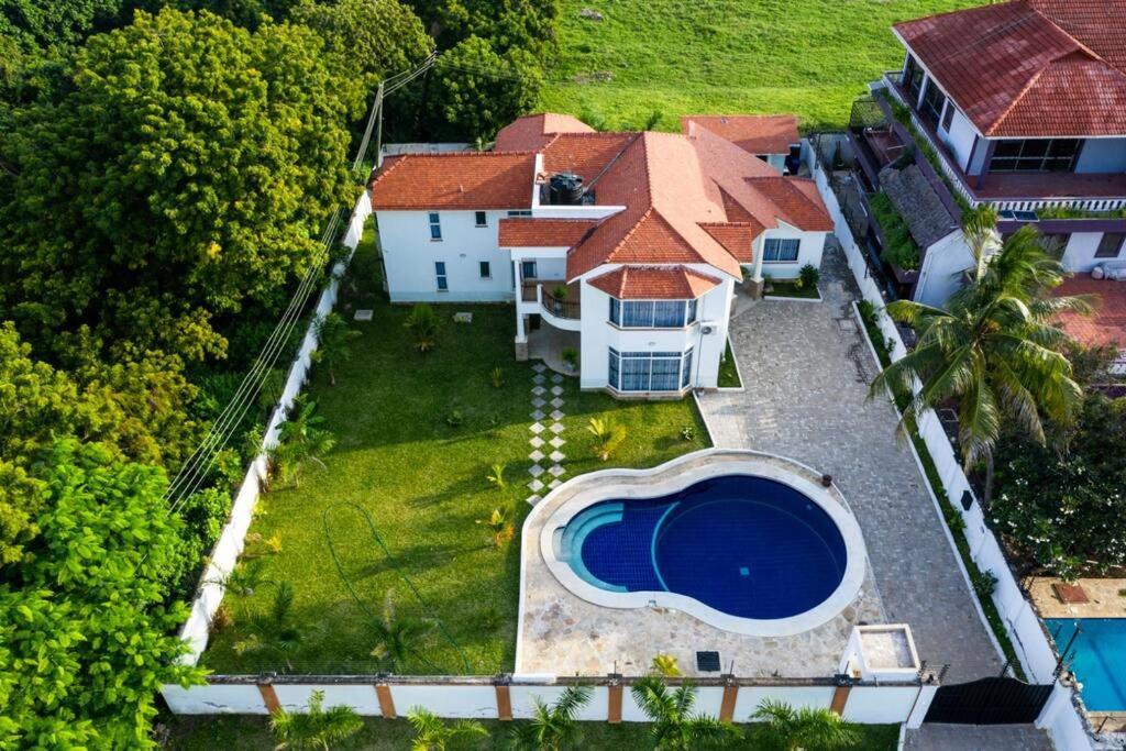 Shanzu Villa – 5 BD